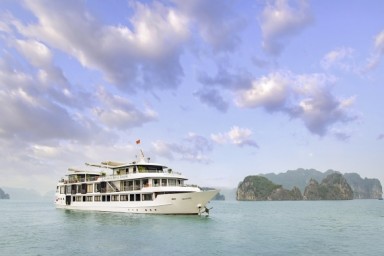 Hanoi - Halong Bay - Sung Sot Cave (L, D)